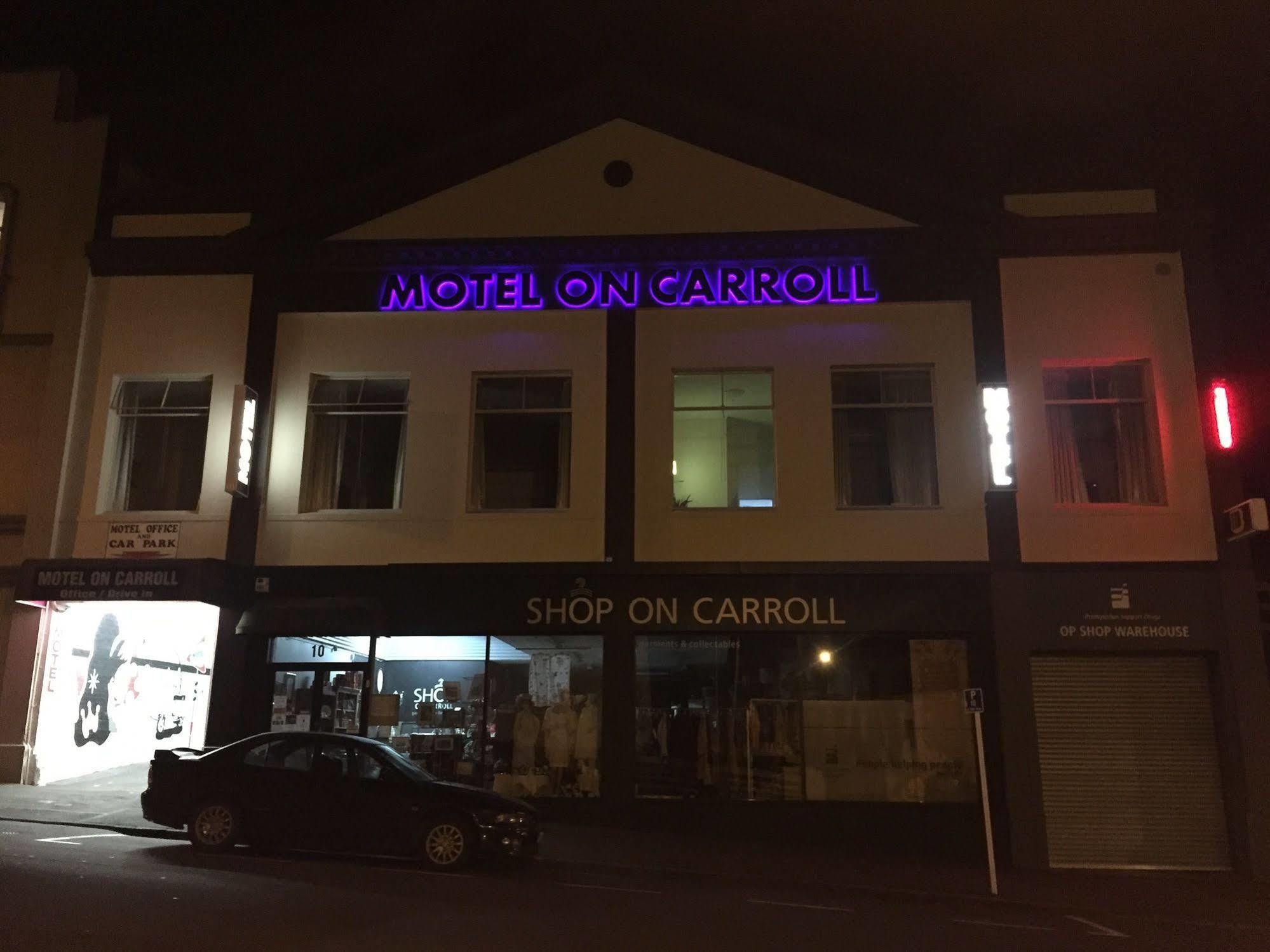 Motel On Carroll Dunedin Exterior photo